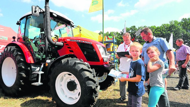 Nagrody dla rolników, firm rolniczych i maszynNowoczesne maszyny rolnicze to nieodłączny element wystawy Rol-Szansa w Piotrkowie. Biorą udział w konkursie i stanowią obiekt zainteresowania zarówno dzieci, jak i dorosłych