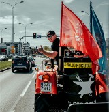 Witek Obieżyświat z Kobierzyc k. Wrocławia przemierza kraj traktorem. W tym roku ustanowił rekord Polski [ZDJĘCIA]