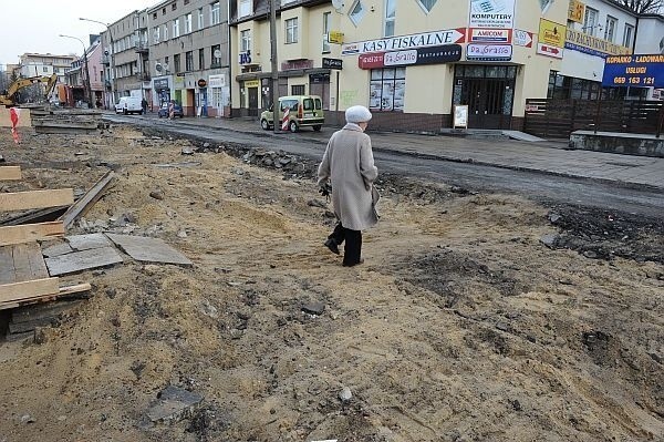 Drogowcy remontujący ul. Łagiewnicką zapomnieli o pieszych [zdjęcia]