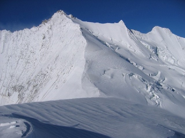 Szczyt Stecknadelhorn w Alpach Szwjcarskich