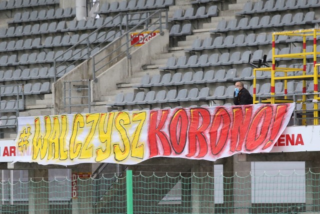 Suzuki Arena bez kibiców. Na meczu Korony Kielce z Piastem