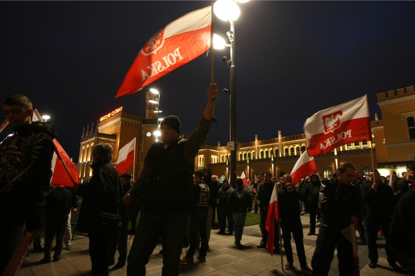 W marszu narodowców we Wrocławiu uczestniczyło ok. 8 tys....