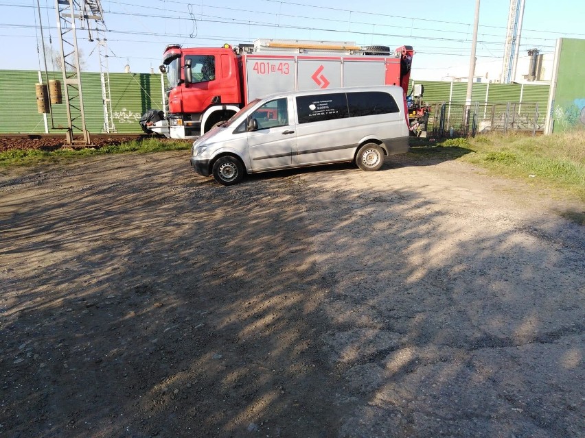 Mężczyzna wpadł pod pociąg w Brzegu. Do tragedii doszło we wtorek rano w okolicy ul. Nysańskiej