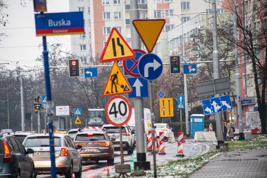 Niedzielne korki na obwodnicy śródmiejskiej, w rejonie...