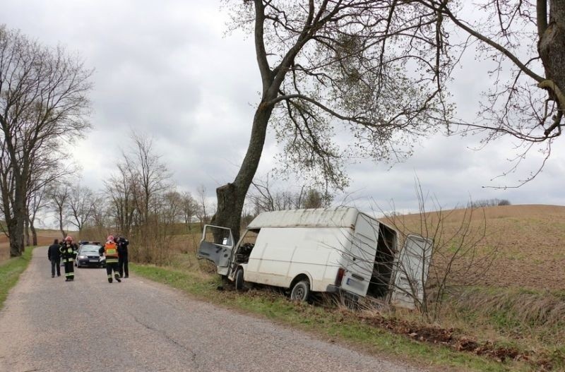 Mężczyzna z obrażeniami głowy w ciężkim stanie został...