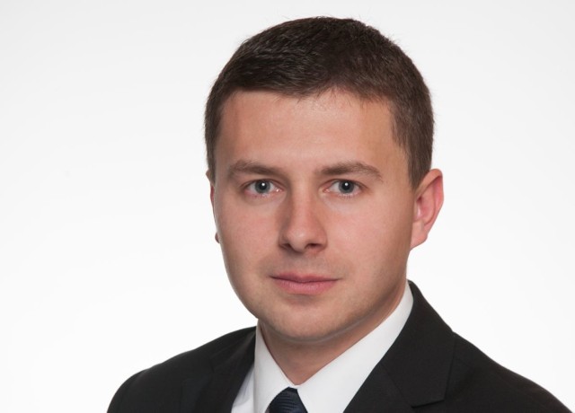 Marcin Piętak nie jest już doradcą wojewody. Świętokrzyski Urząd Wojewódzki w Kielcach zamienił na Bank Gospodarstwa Krajowego.