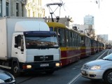 Wypadek na ul. Piotrkowskiej. Tramwaj zderzył się z ciężarówką