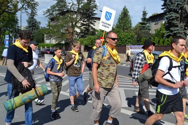 Rybnicka Pielgrzymka na Jasną Górę Wyruszyła