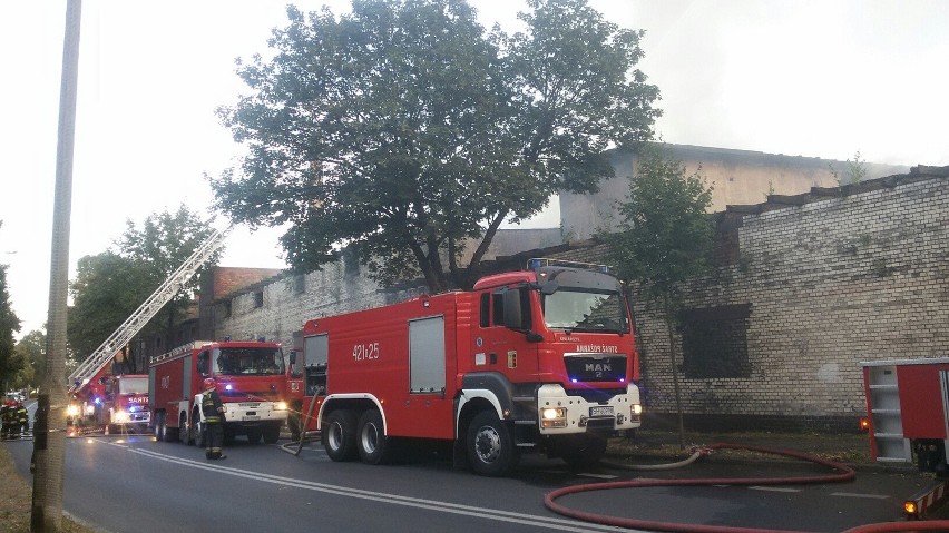 Pożar starej rzeźni w Chorzowie. Zobacz wideo...