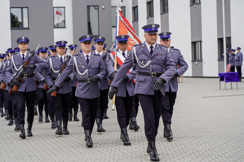 Prawie 50 nowych policjantów w Małopolsce. Są już po ślubowaniu