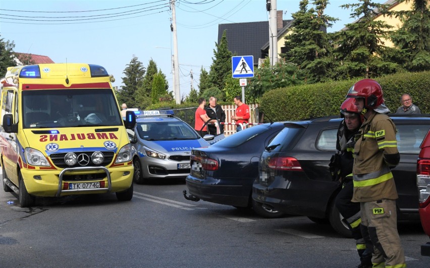 Groźny wypadek w Leszczynach! Jedno z aut prowadziła kobieta w ciąży. Trafiła do szpitala [ZDJĘCIA]