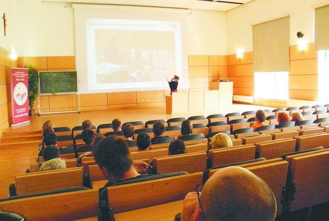 Krótkiego wykładu Joanny Mejner wysłuchali studenci.