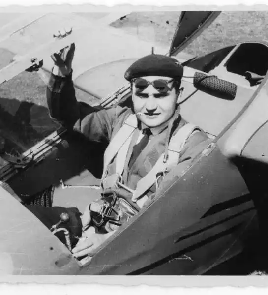 Dionizy Bielański (ur. 1939; zm. 16 lipca 1975) – instruktor lotnictwa, były pilot Ludowego Wojska Polskiego, w dniu 16 lipca 1975 r. zestrzelony nad terytorium Czechosłowacji podczas próby ucieczki do Austrii.