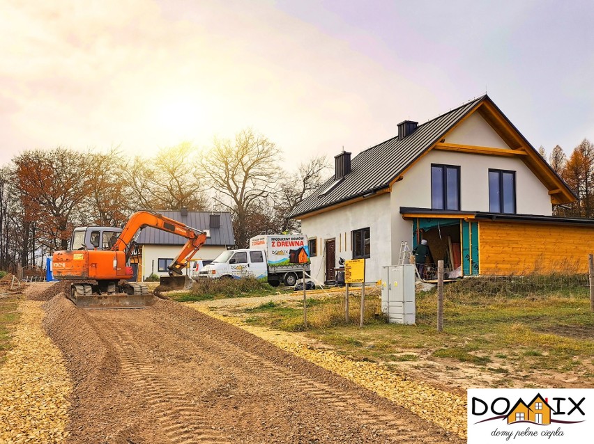 Zakończyła się już budowa 16 domów na osiedlu Spacery w...