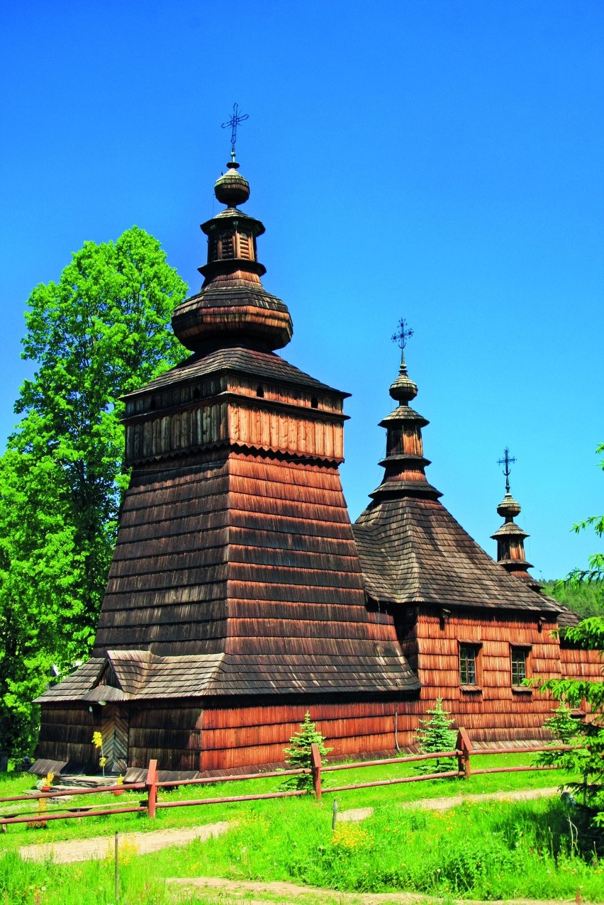 Uście Gorlickie, Kwiatoń (3 km) Skwirtne (5 km) Hańczowa...