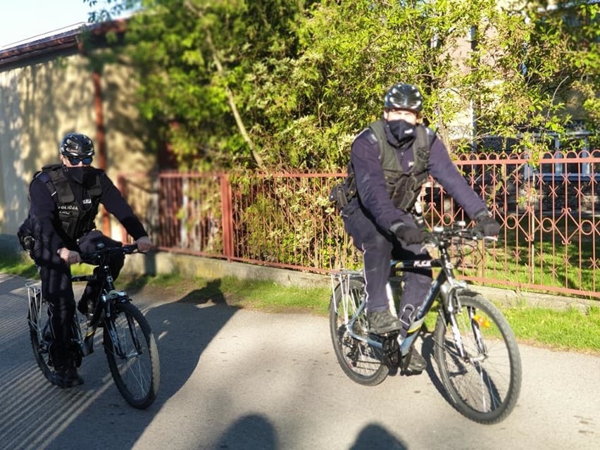 Ruszyły policyjne patrole rowerowe w Mońkach   