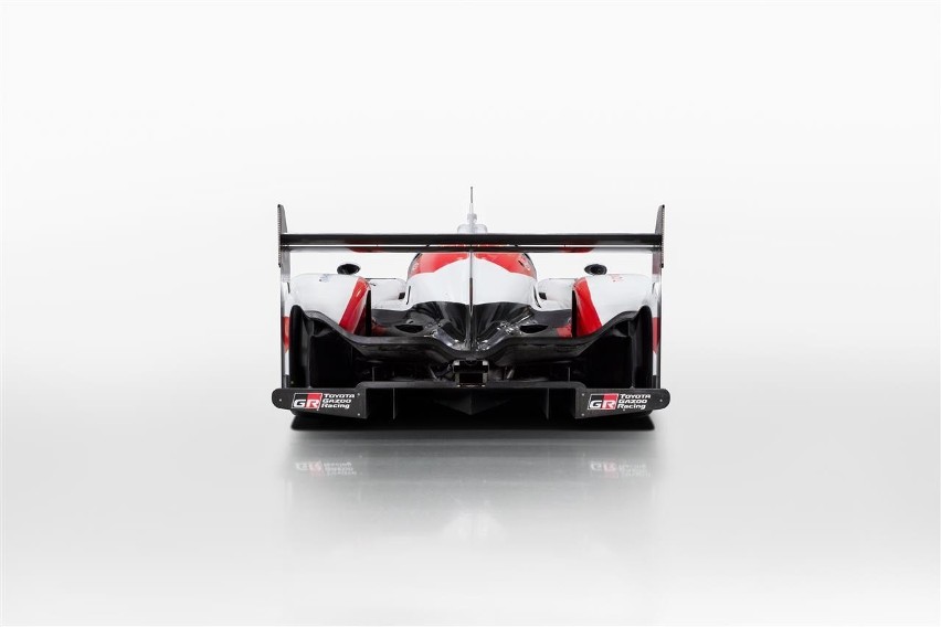 Toyota TS050 Hybrid...