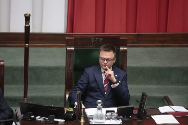 Szymon Hołownia poinformował, że podjął decyzję, by projekty dotyczące aborcji były procedowane w Sejmie 11 kwietnia