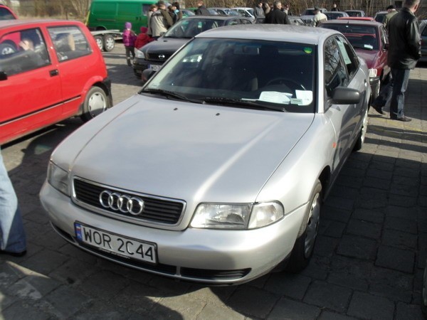 Audi A4, 1995 r., 1,8 + gaz, autoalarm, wspomaganie...