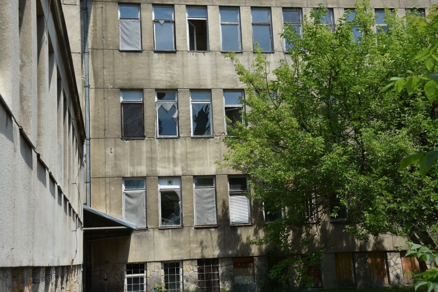 2,1 miliona złotych za budynek starego szpitala w Starachowicach. Jest ktoś chętny?