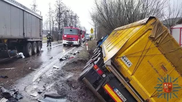 W poniedziałek około godziny 11:40 doszło do wypadku w rejonie skrzyżowania w miejscowości Przeździecko – Mroczki