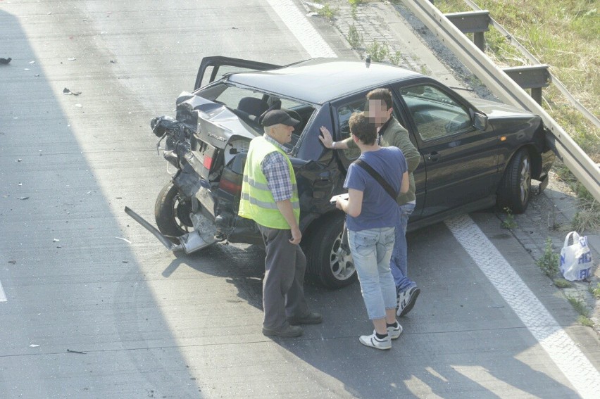 Wypadek na autostradzie A4. Utrudnienia pod Kostomłotami (ZDJĘCIA)