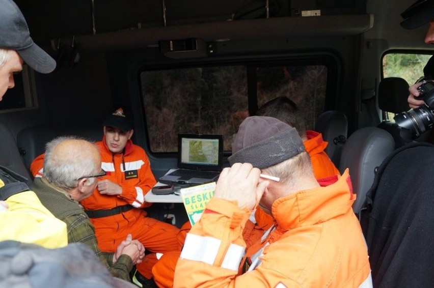 Zaginiony turysta w Beskidach: koniec przeszukiwania lasów