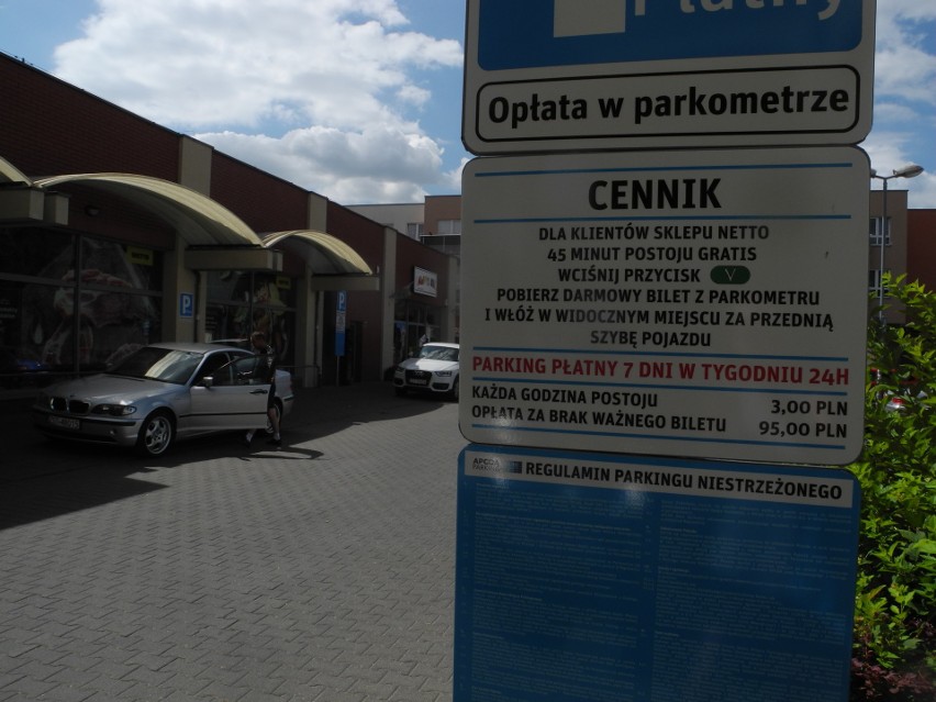 Stargard. Nowe zasady korzystania z parkingu przy Netto. Klient ma 45 minut na zakupy  