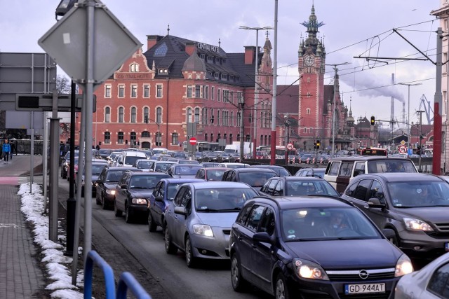 Właściciele samochodów w Gdańsku nie mają łatwo - ceny ubezpieczenia OC są w krajowej czołówce