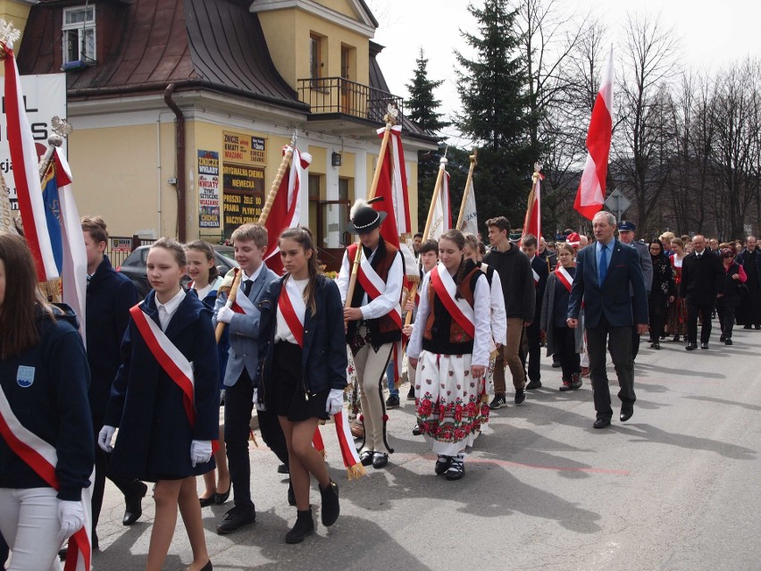 Zakopane. Młodzi górale uczcili oficerów pomordowanych na Wschodzie [ZDJĘCIA]