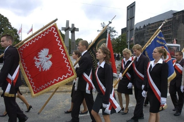 O rocznicy Czerwca`56 przypominają młodym najczęściej jedynie oficjalne uroczystości.