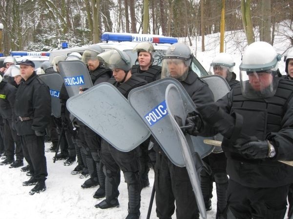 Policjanci ćwiczyli "na sucho".