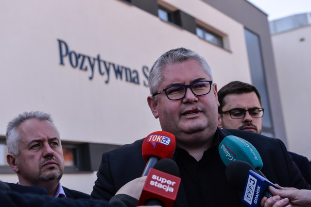 W poniedziałek o godz. 11 w Pozytywnej Szkole Podstawowej odbył się briefing prasowy