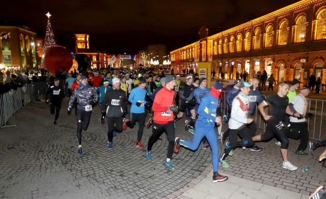 Do biegu na Rynku Manufaktury wystartowało blisko 2500 uczestników