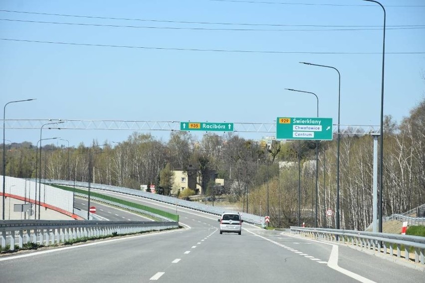 Droga Regionalna Pszczyna-Racibórz w Rybniku mierzy 10 km....