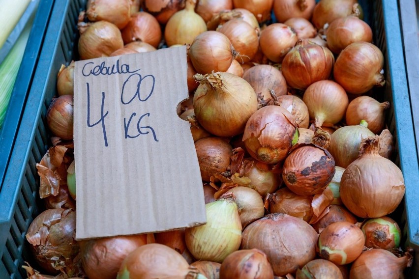 Za cebulę trzeba zapłacić ok. 4 zł za kilogram. To ogromny...