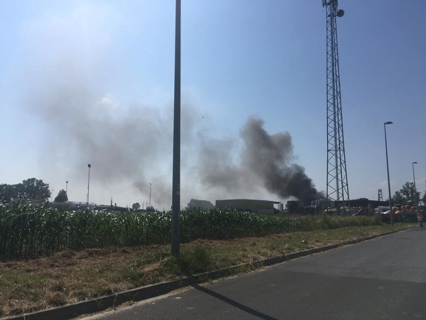 Pożar. Obok obiekty Eneryglandii