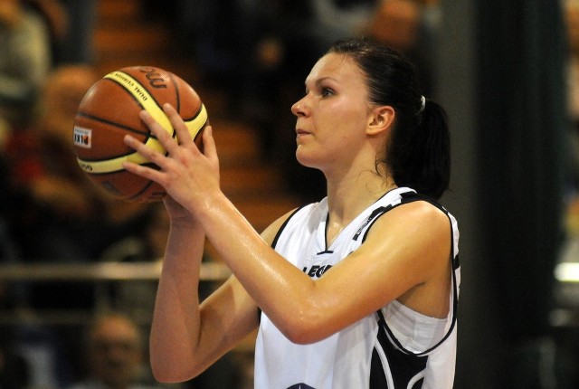 Agnieszka Kaczmarczyk spędziła w KSSSE AZS PWSZ Gorzów kilka sezonów, ale w najbliższym zagra w King Wilkach Morskich Szczecin. To właśnie ta drużyna będzie rywalem akademiczek w pierwszej kolejce nowego sezonu.