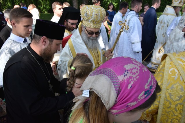 Około 4 tys. wiernych, przede wszystkich mieszkańców Podlasia wzięło udział w piątkowym święcie Przemienienia Pańskiego na Św. Górze Grabarce. W tym roku wśród zaproszonych gości trudno było wypatrywać polityków największego formatu, za to na Święto Spasa przybył Jan X, patriarcha Antiochii i Całego Wschodu.