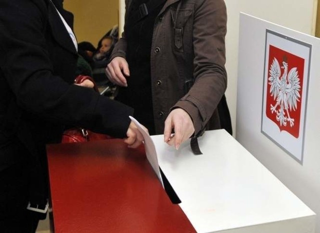 Kandydaci startujący w wyborach w Suwałkach nazywają się tak samo. Wyborcy mogą się pomylić