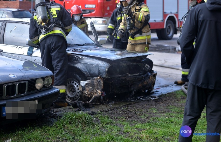 Pożar samochodów marki BMW we Włocławku