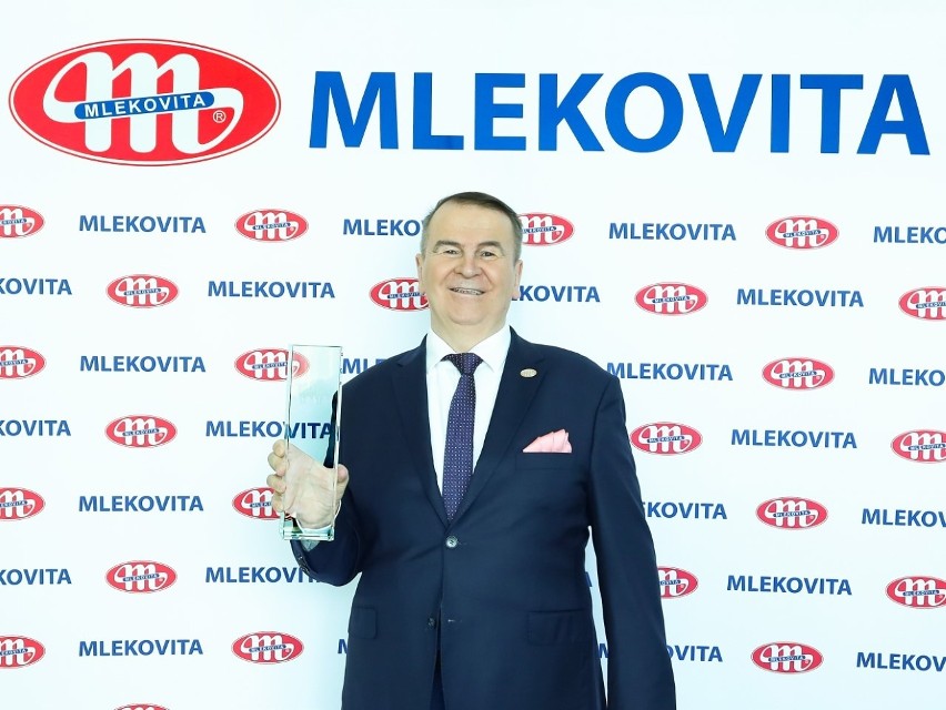 Prezes Mlekovity Dariusz Sapiński z nagrodą Podlaska Marka...
