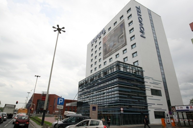 Novotel już przyjmuje gości. 4 czterogwiazdkowy hotel w Łodzi. Zobacz jak jest urządzony [zdjęcia]