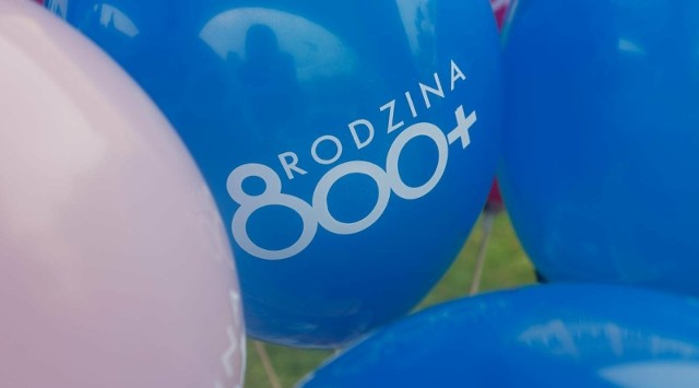 Od 1 stycznia 2024 roku świadczenie wychowawcze 500 plus wzrosło do 800 zł.