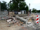 Mur zabytkowego mauzoleum uszkodzili robotnicy remontujący ulicę? ZDJĘCIA