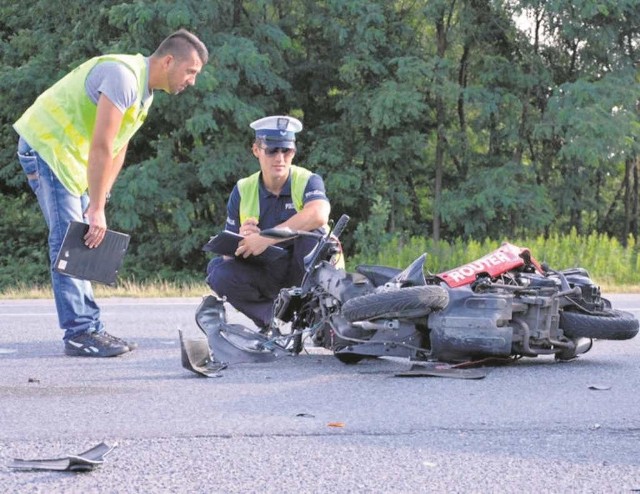 Uderzenie samochodu roztrzaskało kuter mieszkanki Jadownik