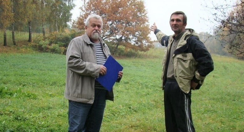 Sołtys Grojca Krzysztof Wolak (z lewej) i Mirosław Darosz w...
