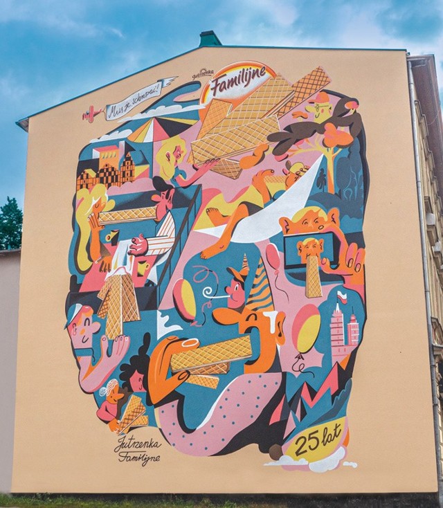 Mural wykonany z okazji 25-lecia wafli Familijnych można oglądać do końca roku na ścianie kamienicy przy Jagiellońskiej 51 w Bydgoszczy.