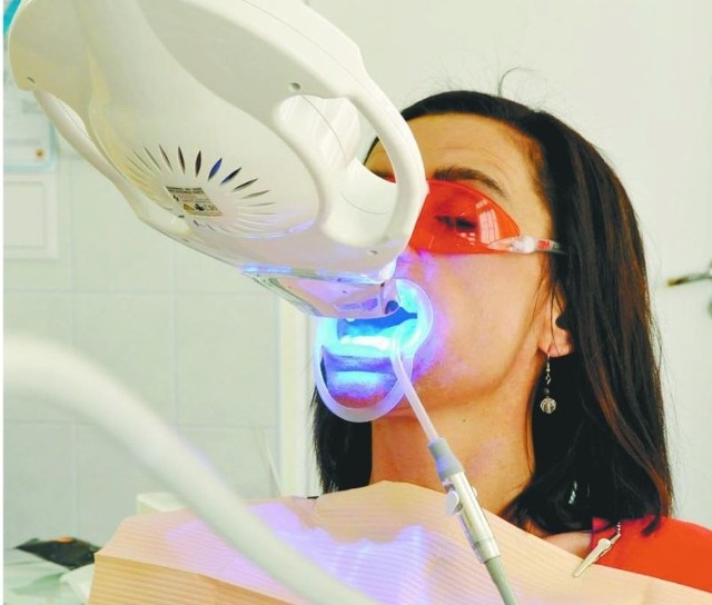 &#8211; Jestem wniebowzięta, bo zęby po jednym zabiegu wybieliły mi się tak bardzo, że nawet pani stomatolog była zaskoczona &#8211; mówiła Marianna Zajkowska z Białegostoku, ubiegłoroczna finalistka naszej akcji "Metamorfozy&#8221;.