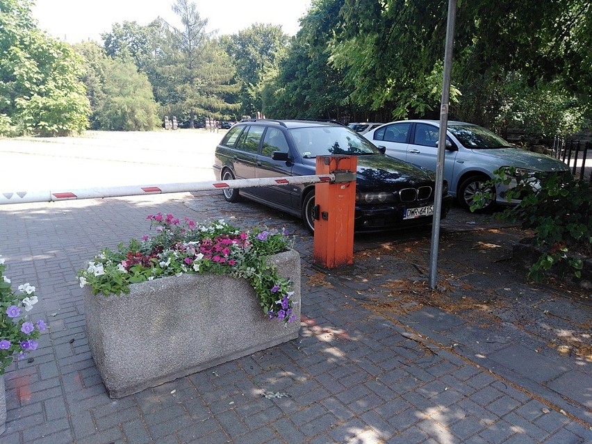 Parking na Bernardyńskiej zlikwidowany - czy na pewno?